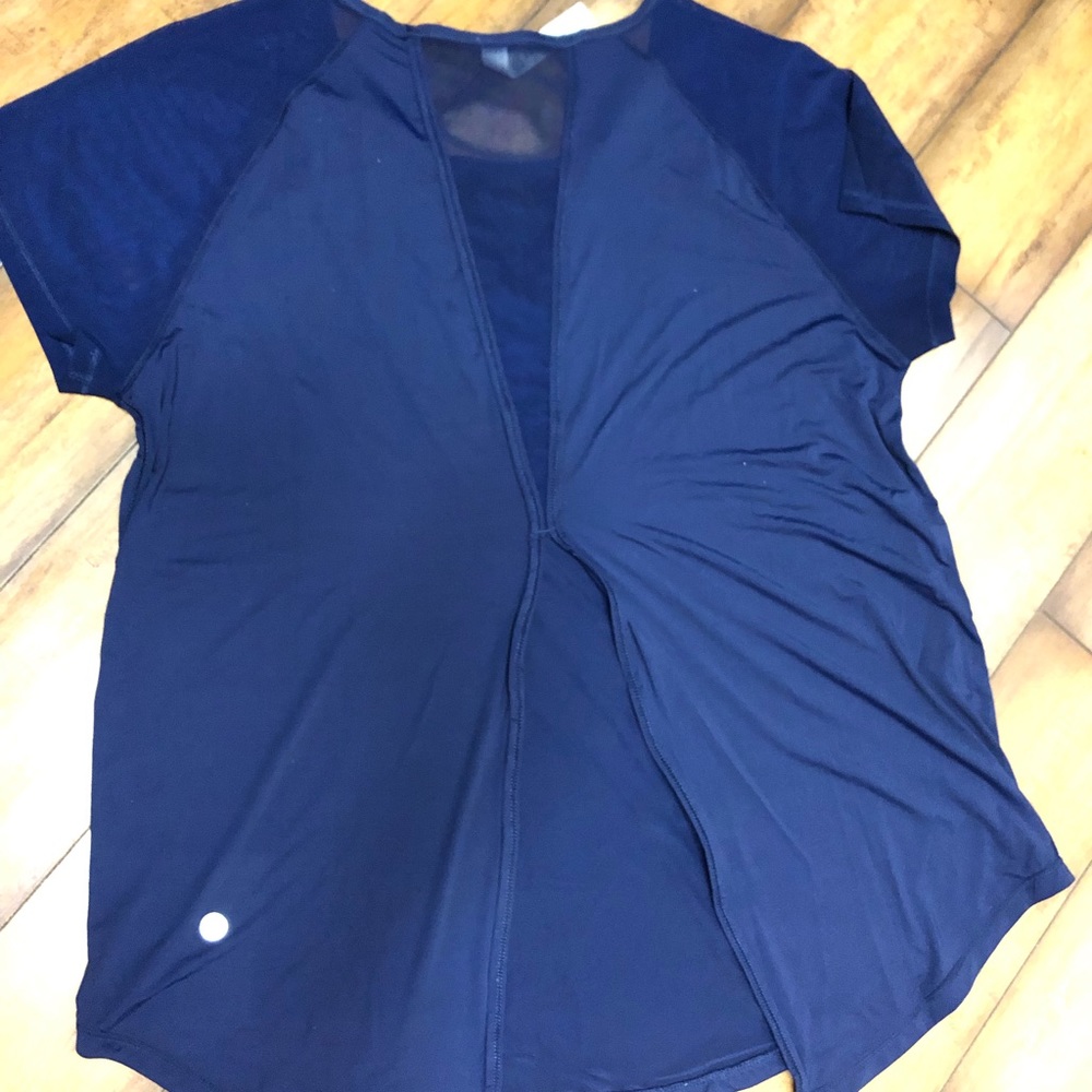 Lulu Lemon workout shirt